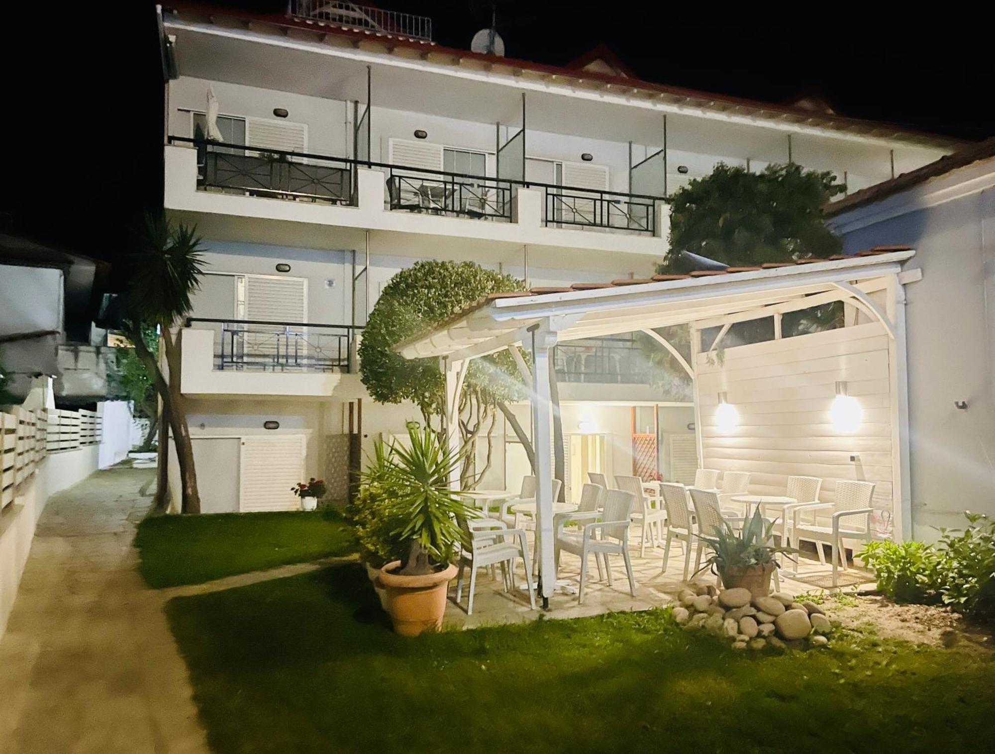 Thalassa Garden Studios Pefkochori Esterno foto